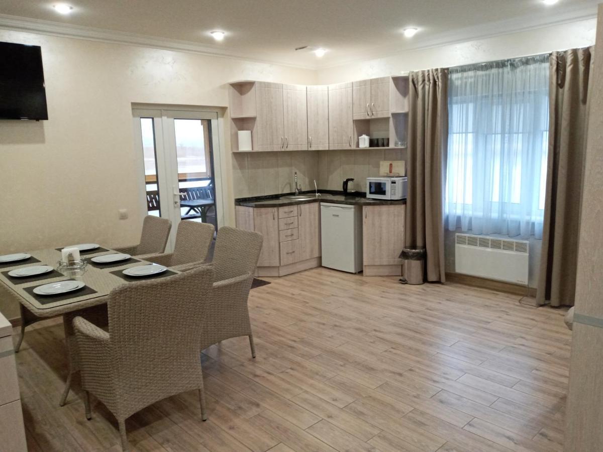 Hotel And Restaurant Complex Lubokray Pereyaslav-Khmelʼnytsʼkyy Dış mekan fotoğraf